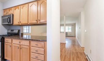 17 Eden Ct 17, Brookfield, CT 06804