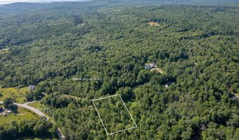 15 Bowling Green Ln, Belfast, ME 04915