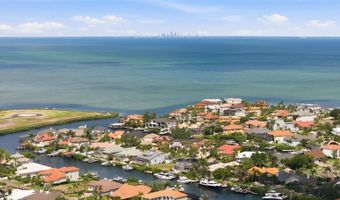 831 CHIPAWAY Dr, Apollo Beach, FL 33572