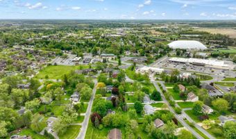 425 W Oregon Rd St, Adrian, MI 49221