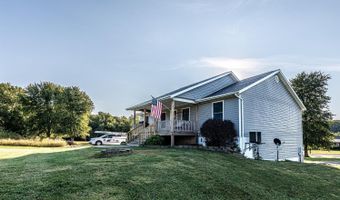 69 Holiday Ln, Blanchester, OH 45107