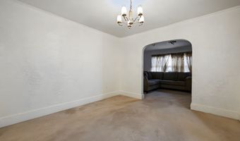 25 Manhattan Ave, Bridgeport, CT 06606