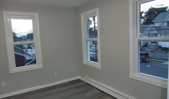 210 Merritt Ave, Bergenfield, NJ 07621