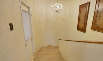 260 Oakridge Ln, Albertson, NY 11507