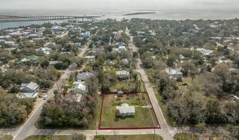 76 Ave H, Apalachicola, FL 32320
