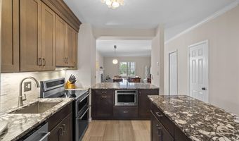 938 S ROLFE St, Arlington, VA 22204