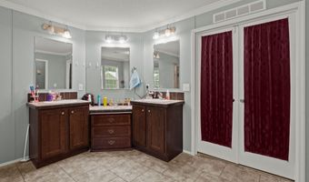 215 Hines Dr, Bonneau, SC 29431