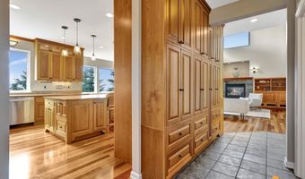 16268 Noble Point Dr, Anchorage, AK 99516