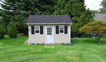 5 Topfield Rd, Danbury, CT 06811