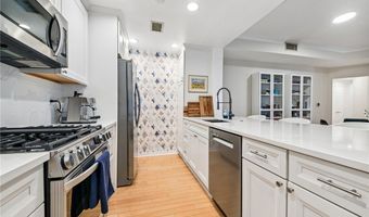 12000 Goshen Ave 203, Los Angeles, CA 90049