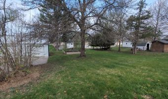 421 S 8th St, Albia, IA 52531