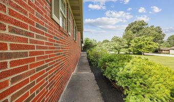 827 W Cunningham St, Alcoa, TN 37701