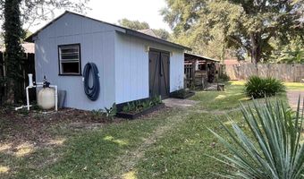 135 S Canoe Rd, Atmore, AL 36502