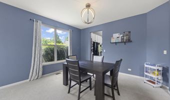621 Lake Cornish Way, Algonquin, IL 60102
