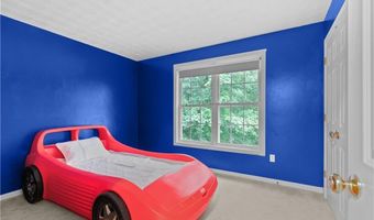 48 Fieldstone Ln, North Kingstown, RI 02874