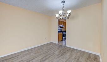 132 Sutton Pl 132, Bloomfield, CT 06002