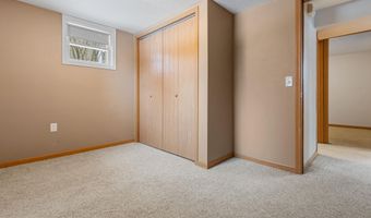 704 S Harrison St, Aberdeen, SD 57401