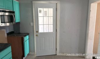 507 E MAIN St, Aledo, IL 61231