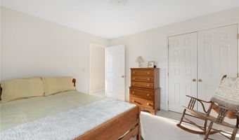 110 HOUSTON Ave, Narragansett, RI 02882