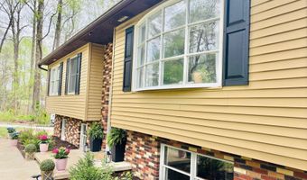 1191 N Lawrence Hollow Dr, Bloomfield, IN 47424