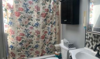 4 Julie St, Cumberland, RI 02864