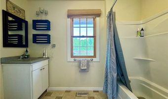 243 Hunter Ridge Ln, Ararat, NC 27007