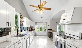 1507 Searle St, Des Moines, IA 50317