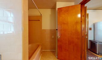 137 Brook St, Bristol, CT 06010