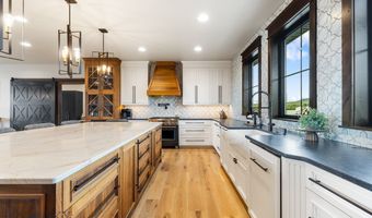 200 Miller Point Pl, Belgrade, MT 59714