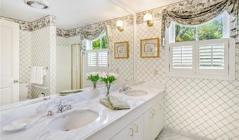 315 Ocean Ave, Newport, RI 02840