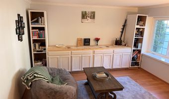 7 Woodstream Dr, Atco, NJ 08004