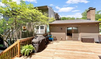 486 Edgeworthe Dr SE, Ada, MI 49301