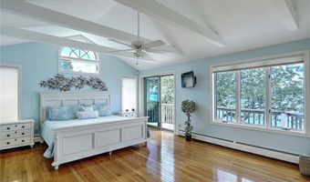 129 Seaside Dr, Jamestown, RI 02835