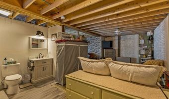 198 Senator Black Rd, Baldwin, ME 04091