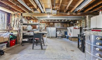 67 Obtuse Hill Rd, Brookfield, CT 06804