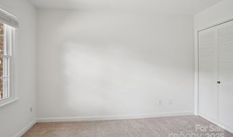 10016 Whitethorn Dr, Charlotte, NC 28277