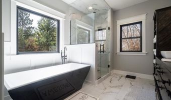 8477 84th St SE, Alto, MI 49302