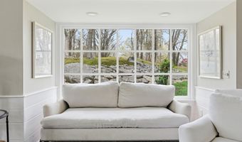 79 Sturgis Ln, Barnstable, MA 02630