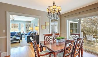 32 Chapin Rd, Barrington, RI 02806