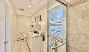 511 Delaware Ave, Absecon, NJ 08201