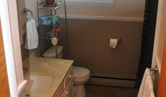 121 Ramsey Pl, Albany, NY 12209