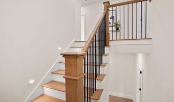 32 Colby Farm Rd, Chester, NH 03036