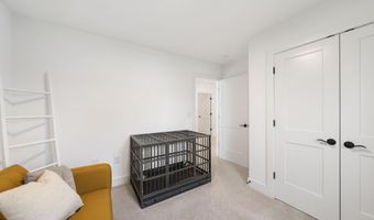 5 Melinda Ct, Bayville, NJ 08721