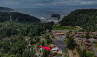 19921 WHALESHEAD Rd M2, Brookings, OR 97415