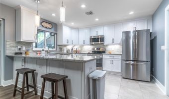 638 BONIVIEW Ln, Altamonte Springs, FL 32714