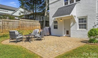 2424 Kingsbury Dr, Charlotte, NC 28205