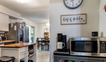 302 S EAST St, Abingdon, IL 61410