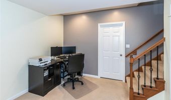 1201 Oak Borough Dr, Ballwin, MO 63021