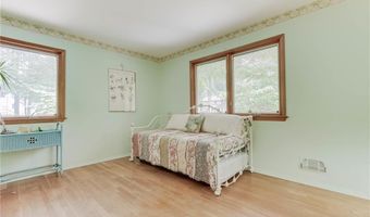 6 Potter Ln, Airmont, NY 10901