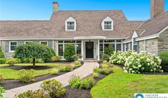 2458 Riverbend Rd, Allentown, PA 18103